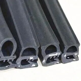 Уплотнительная резинка установлена