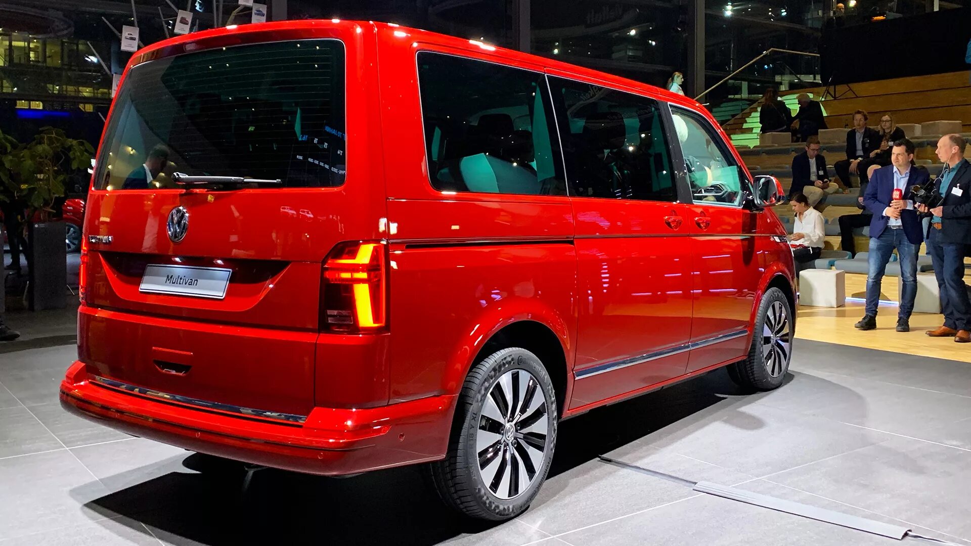 Т 6.1 купить. Фольксваген Multivan t6. VW T6.1 Multivan. VW Multivan 6.1. Фольксваген Мультивен 2020.