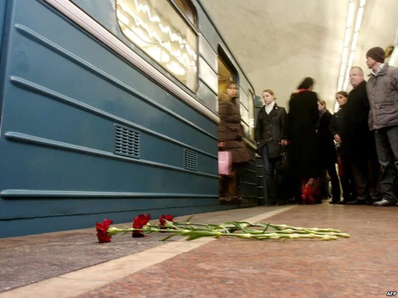 Взрыв в Московском метро 2010 Лубянка. Взрывы в Московском метрополитене Лубянка и парк культуры.