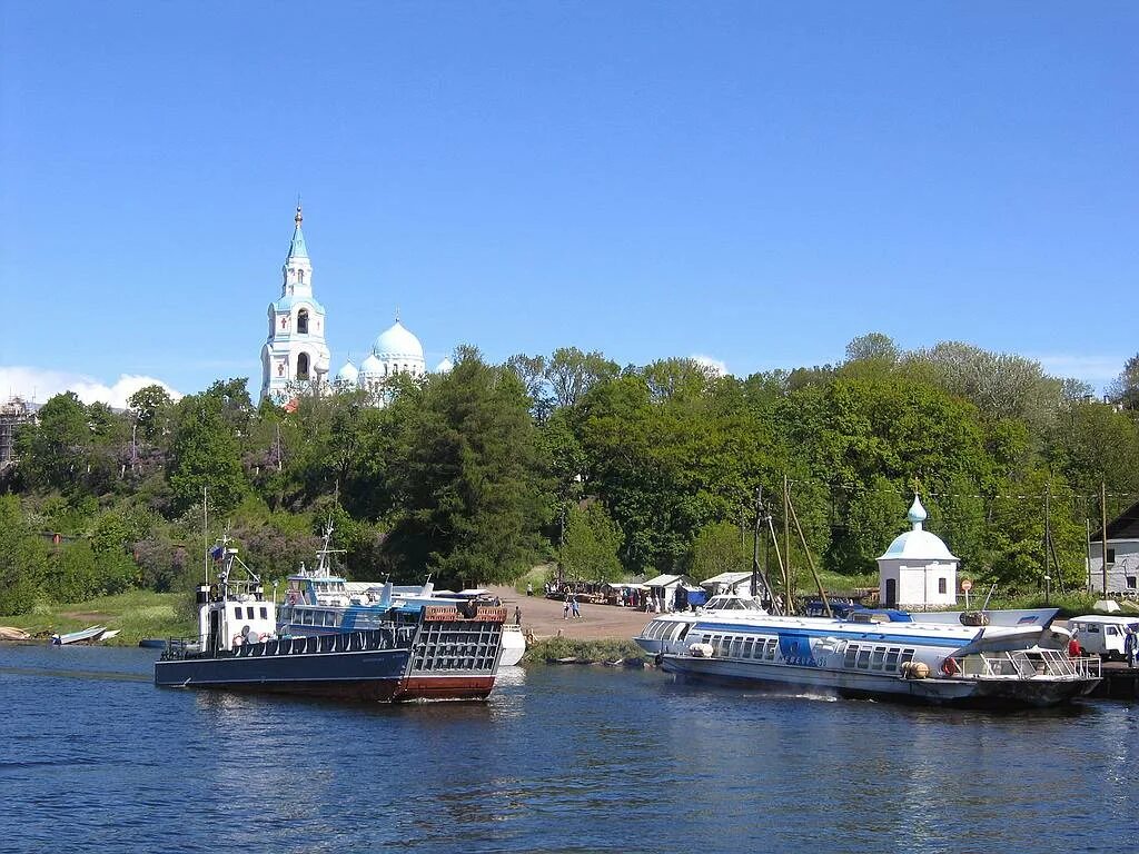 Спб валаам спб 3 дня. Валаамский монастырь теплоход. Теплоход Валаам. Валаам Пристань. Речной круиз Валаам.