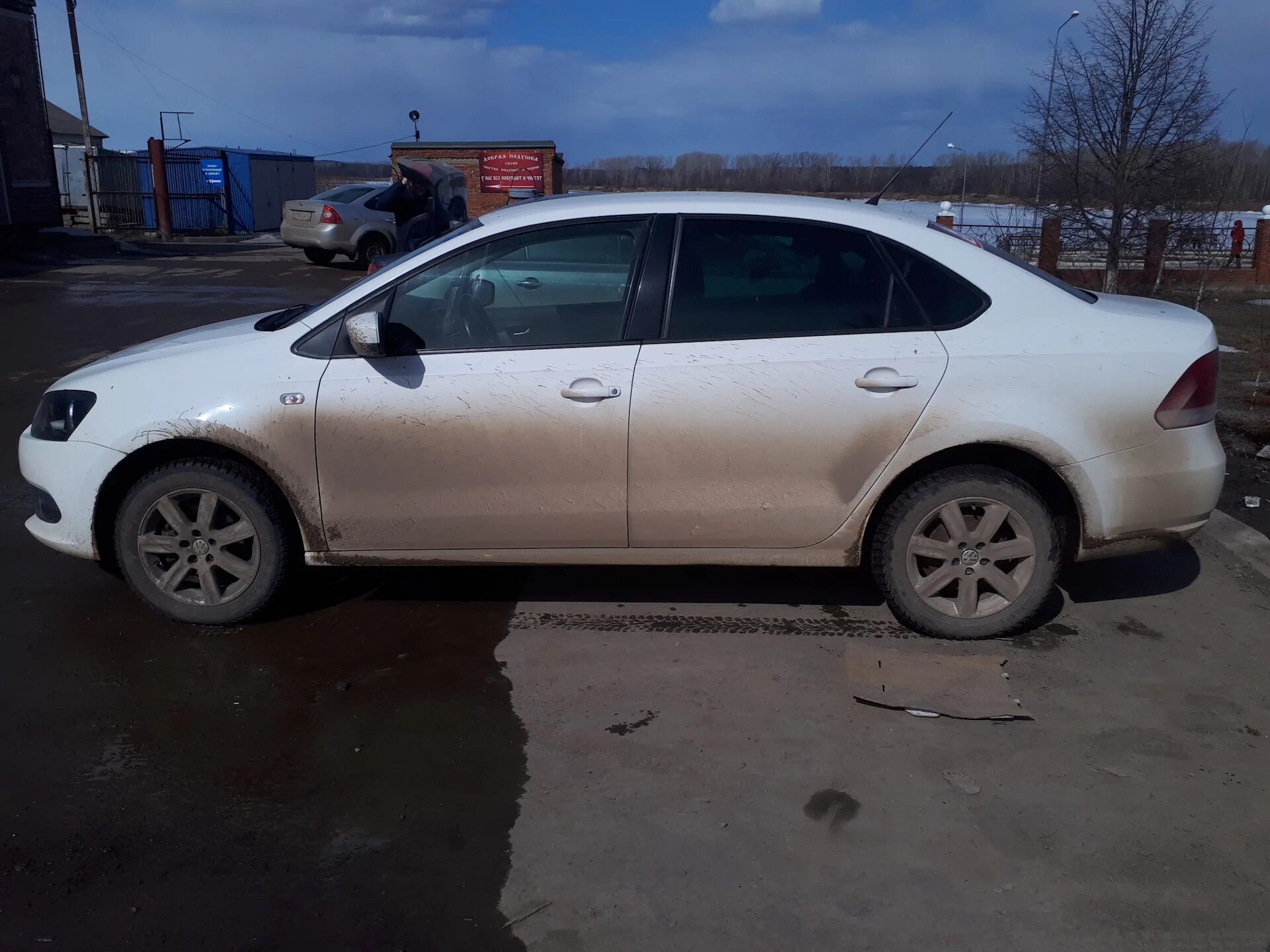 185/60 r15 polo sedan. 195/60 r15 на поло седан. 195/60/15 на фольксваген поло. 195 60 r15 polo. 195/60 r15 на поло седан.