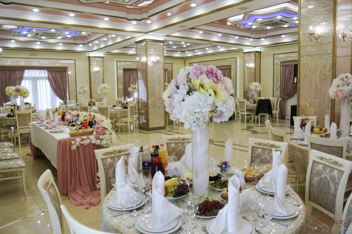 Фидан жемчужный зал. Золотой зал фидан. Сарабуз ресторан симферополь. Фидан ресторан симферополь. Фидан ресторан симферополь.