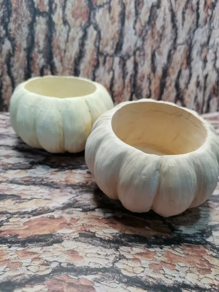 Тыковки из гипса. Форма для гипса тыква. Тыква декор из цемента. Гипсовая тыква. Ваза тыква из гипса.