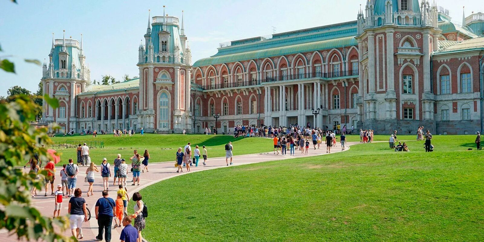 Московский парк царицыно. Царицыно музей-заповедник. Царицыно (дворцово-парковый ансамбль). Парк заповедник Царицыно в Москве. Парковый ансамбль Царицыно.