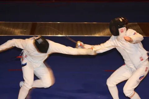 Предупреждающий укол в фехтовании 5