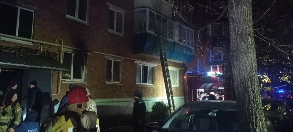 В Сарапуле сгорело трёхэтажное заброшенное здание АиФ Удмуртия