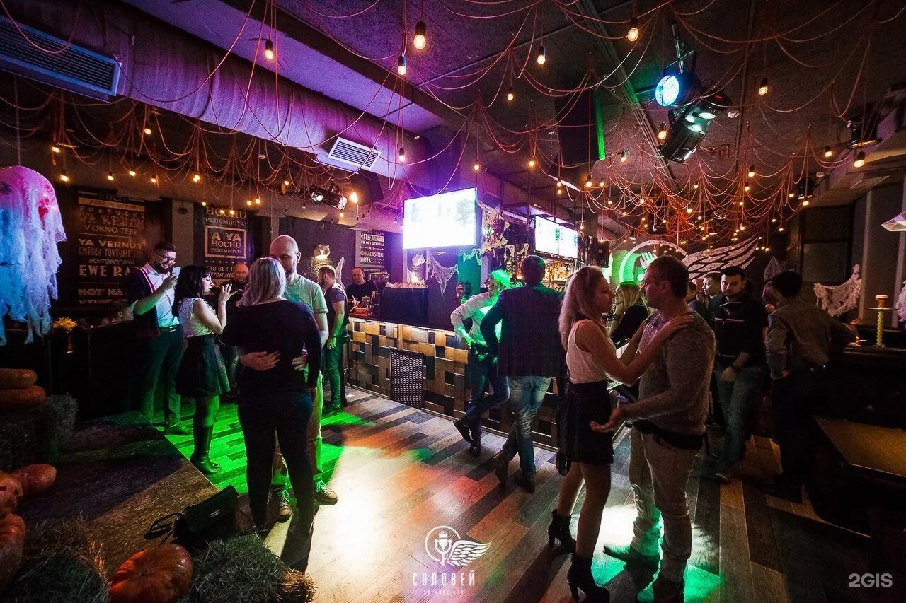 Ростов-на-дону улица максима горького 151 соловей. Соловей бар. Караоке новороссийск бар соловей. Караоке бар соловей уфа. Соловей магнитогорск караоке.