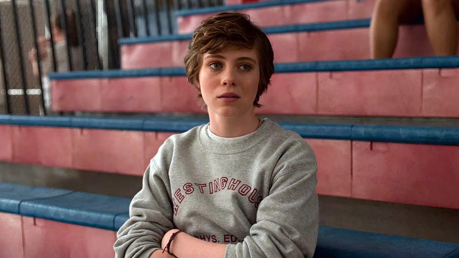 Аарон тейлор-джонсон пипец 2. София лиллис суперспособности. Супергеройское наказание актеры. Хлоя морец пипец 2. Показывают суперспособности в школе.