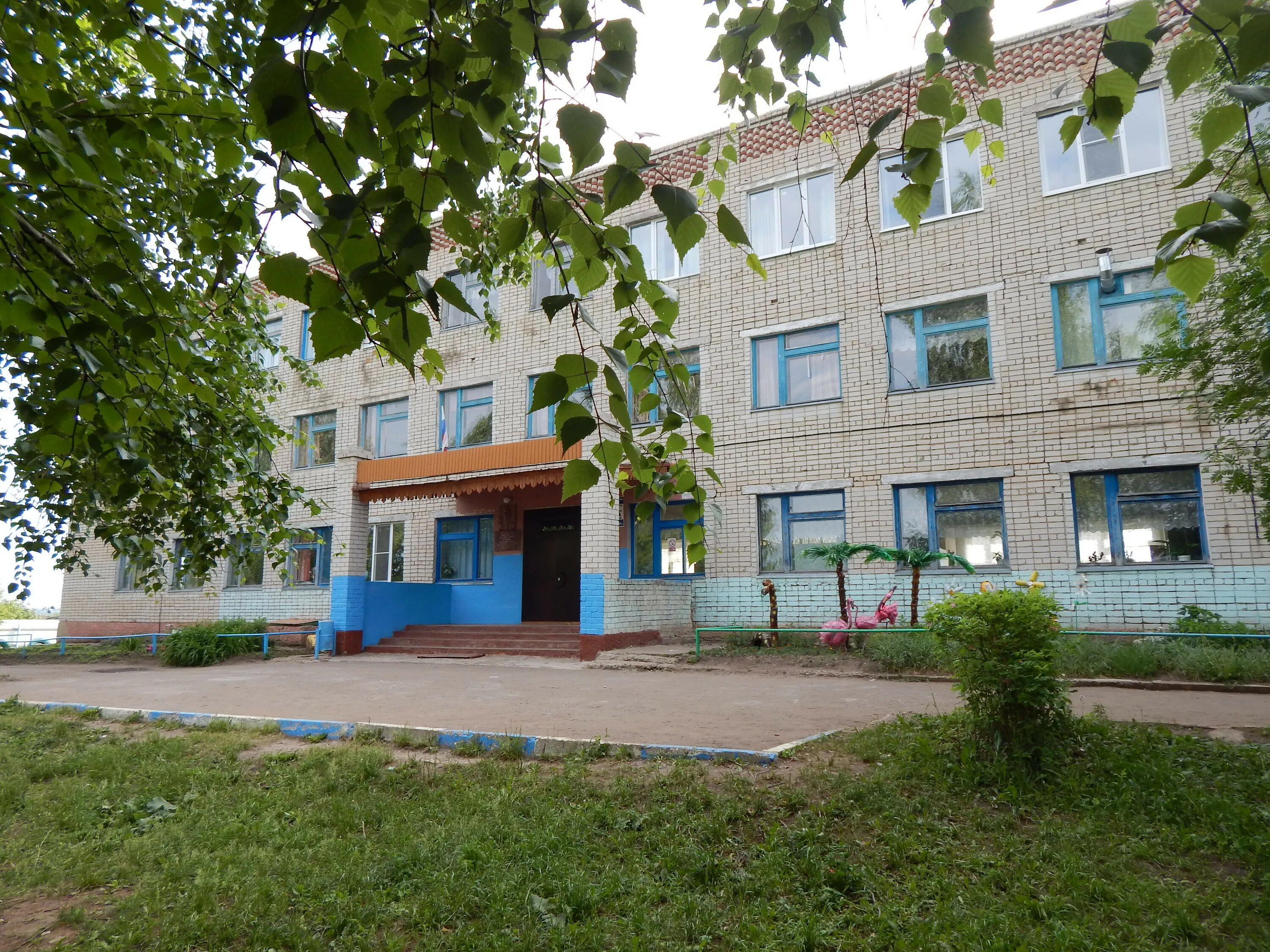 Ветеринарный колледж в кушнаренково. Новокаховский приборостроительный техникум. Чистопольский совхоз техникум. Арзамас схт. 68 техникум арзамас.