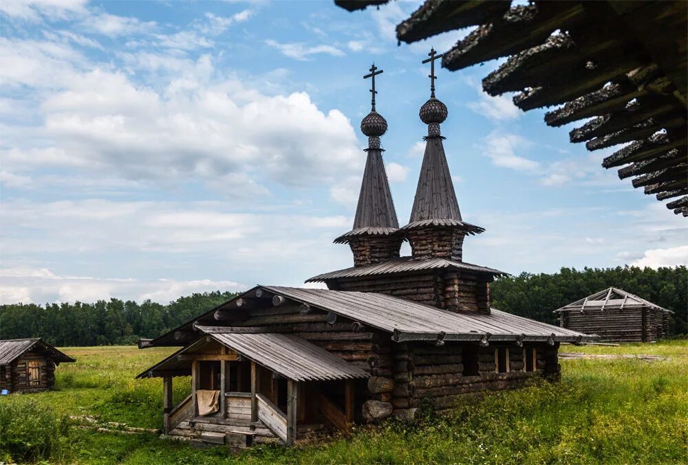 Церкви 9 века. Церковь воскрешения Лазаря Кижи. Деревянное зодчество Руси 16 век. Деревянные церкви древней Руси. Деревянный храм Русь 13 век.