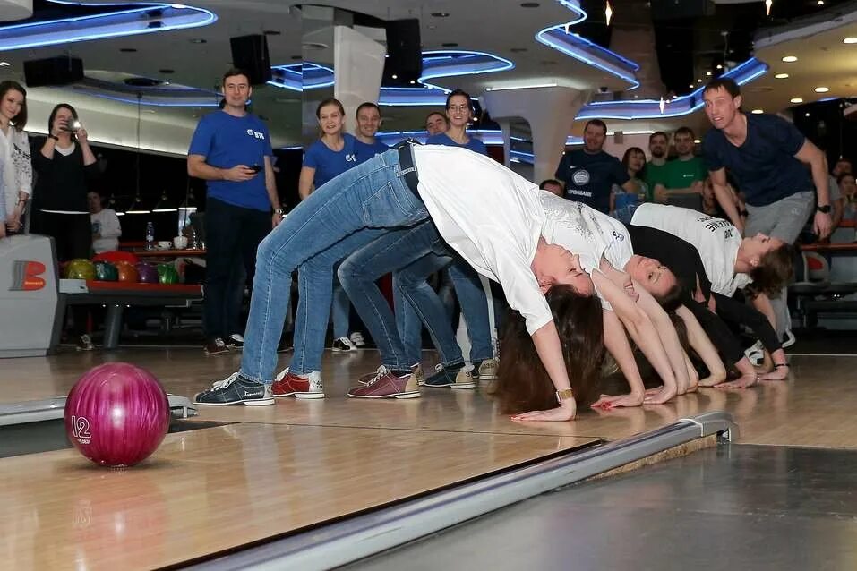 веселый боулинг. кегли для боулинга. кегельбан игра пк. песня боулинг. песня боулинг.