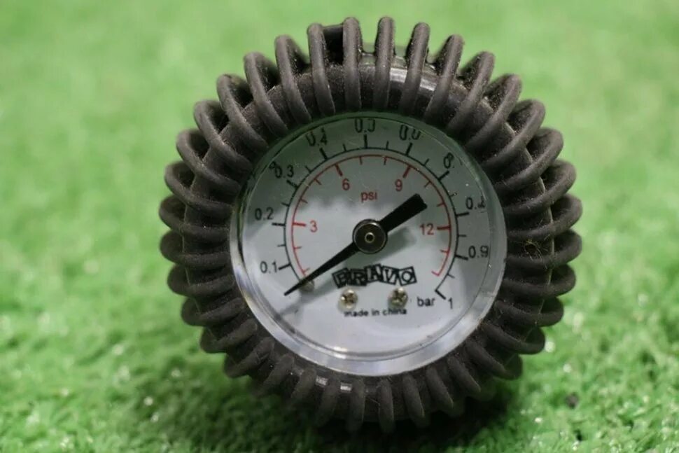 манометр bravo. 55 bar/8psi, marine rocket. проходной манометр для лодок пвх браво. манометр bravo. манометр bravo проходной sp125.