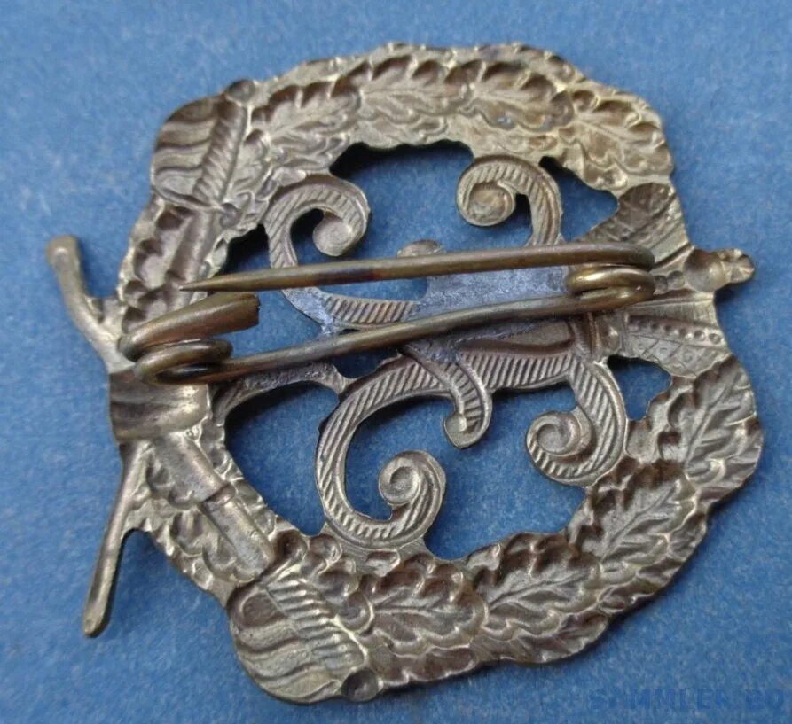 Форма одежды осужденных. Форма зеков. Студенческие строительные отряды эмблема. Значок купеческой гильдии. Спортивный судья всероссийской категории.