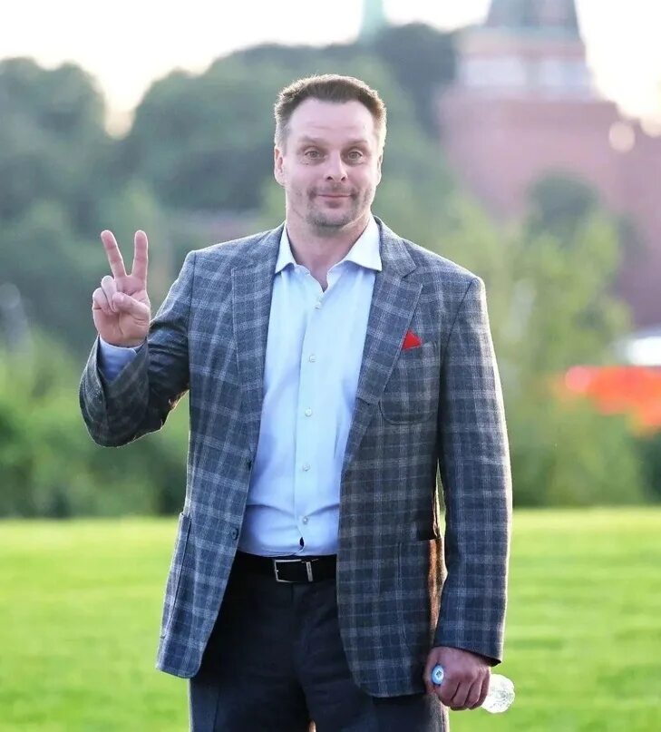 2 поколения актерской династии Носиков: О чем жалели знаменитые братья, и чего д