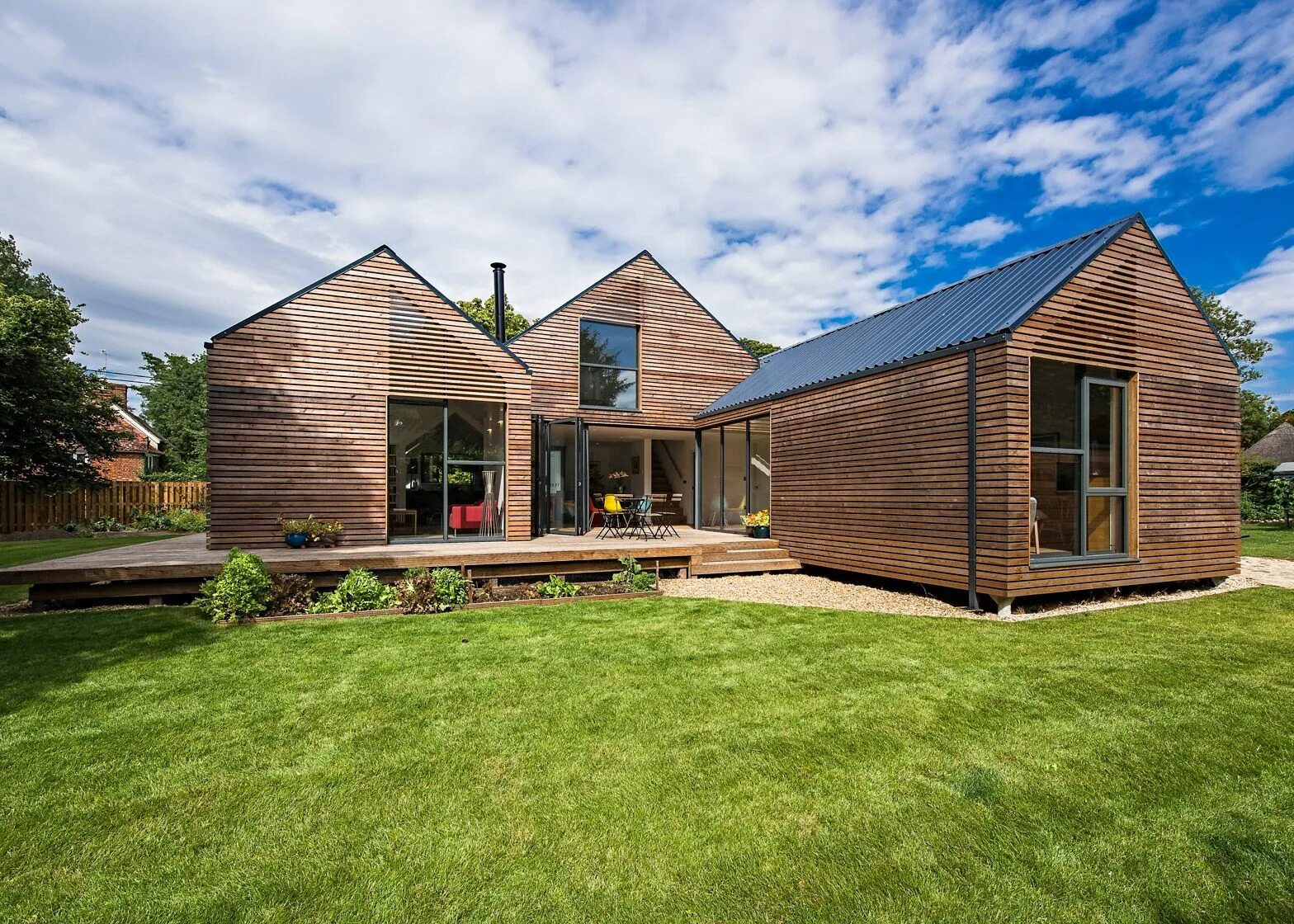 Необычные домики. Woody house. Интересные проекты домов. Интерьер в деревянном доме. Необычный дом.