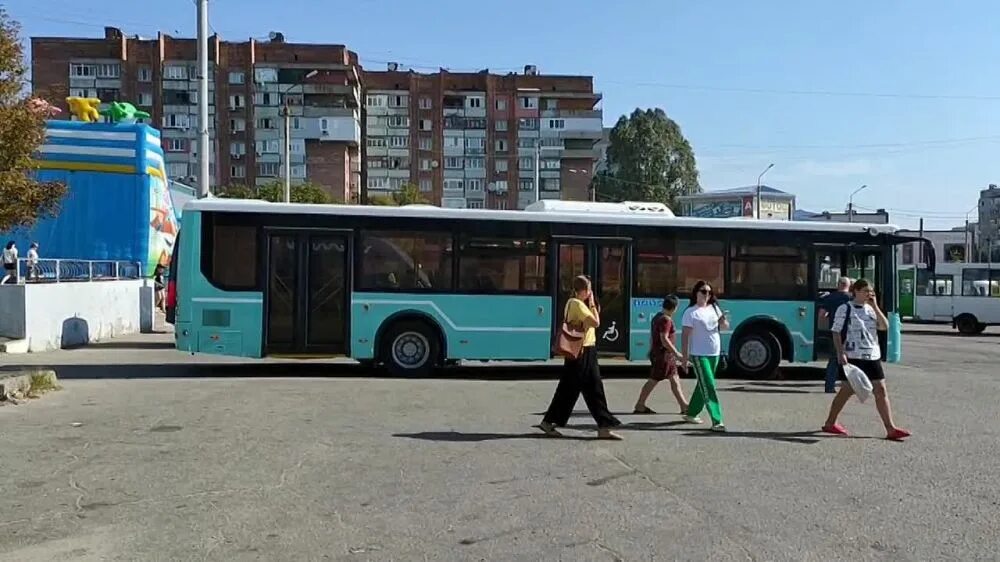 Автобусы лнр. Современные автобусы. Новые автобусы в лнр. Рута 20 пе. Автостанция первомайск луганская область.