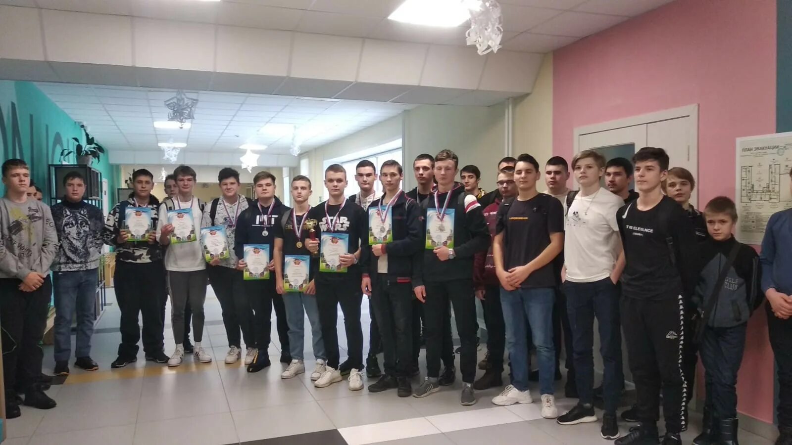 Школа усмань. Моу сош 4 усмань липецкая область. Школа 4 новая усмань. Школа 4 усмань. 4 школа усмань липецкая область.