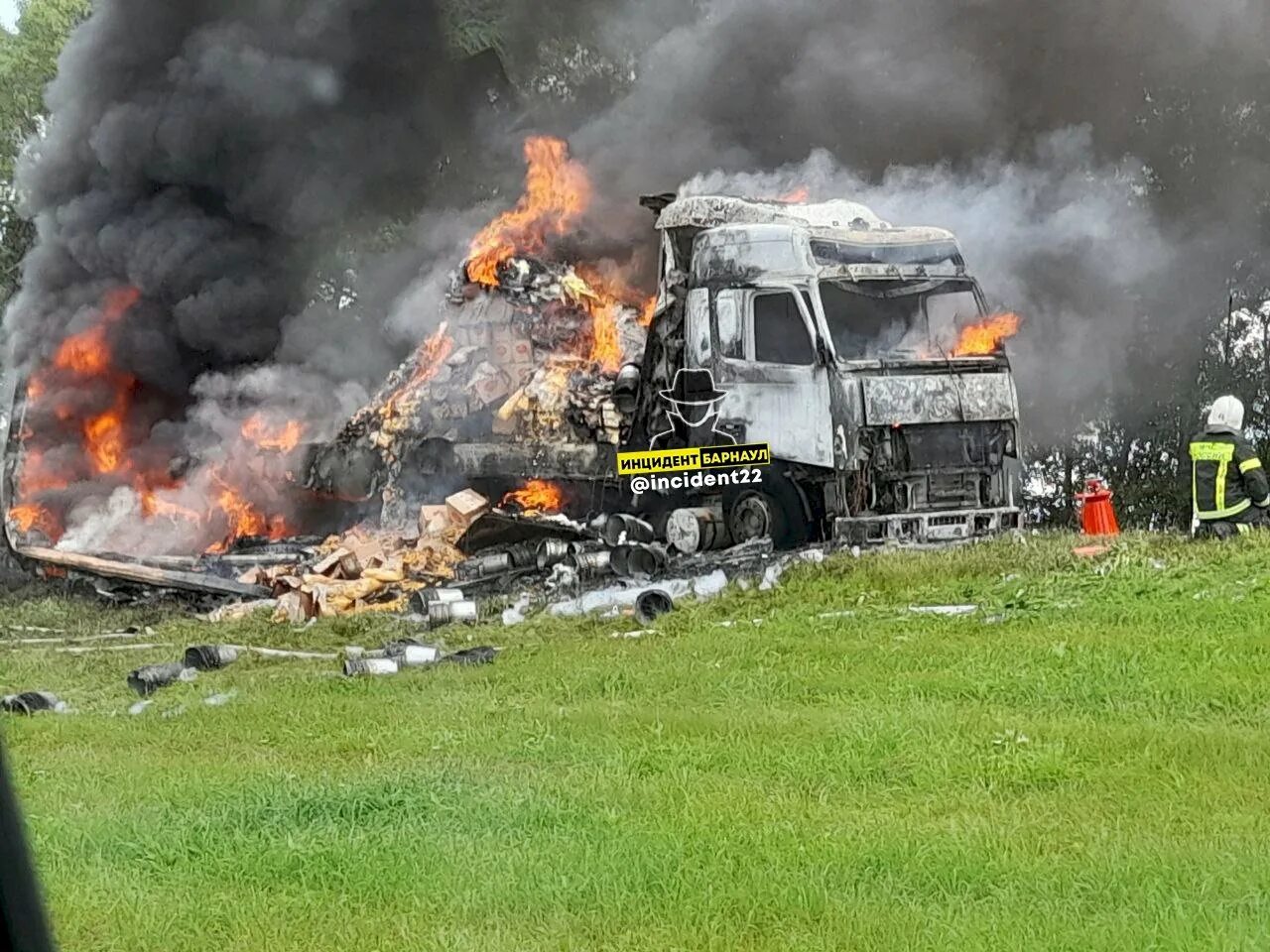Сгорел грузовик. Пожар в Белокурихе.