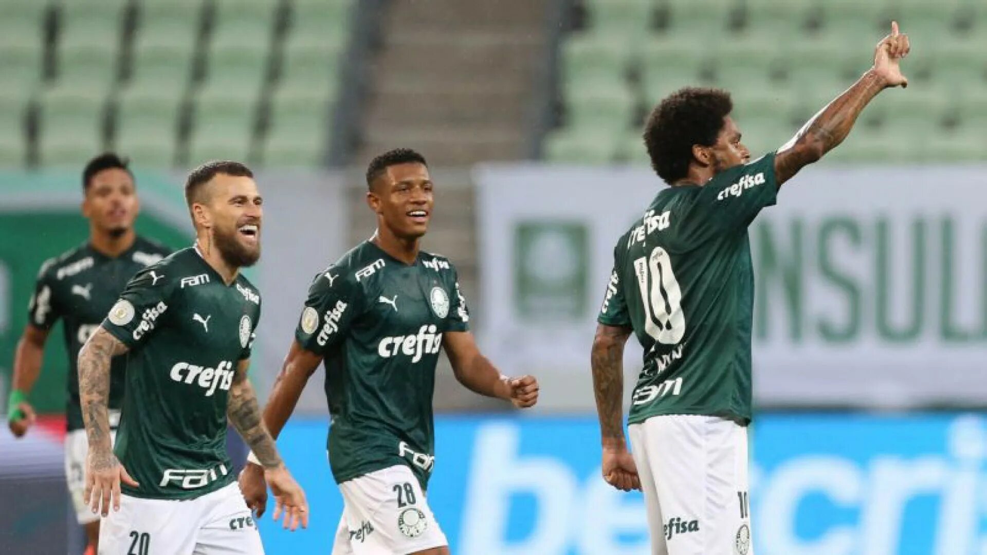 Palmeiras corinthians. Палмейрас сан паулу баия. Чемпионат бразилии – палмейрас. Палмейрас. Коринтианс палмейрас.