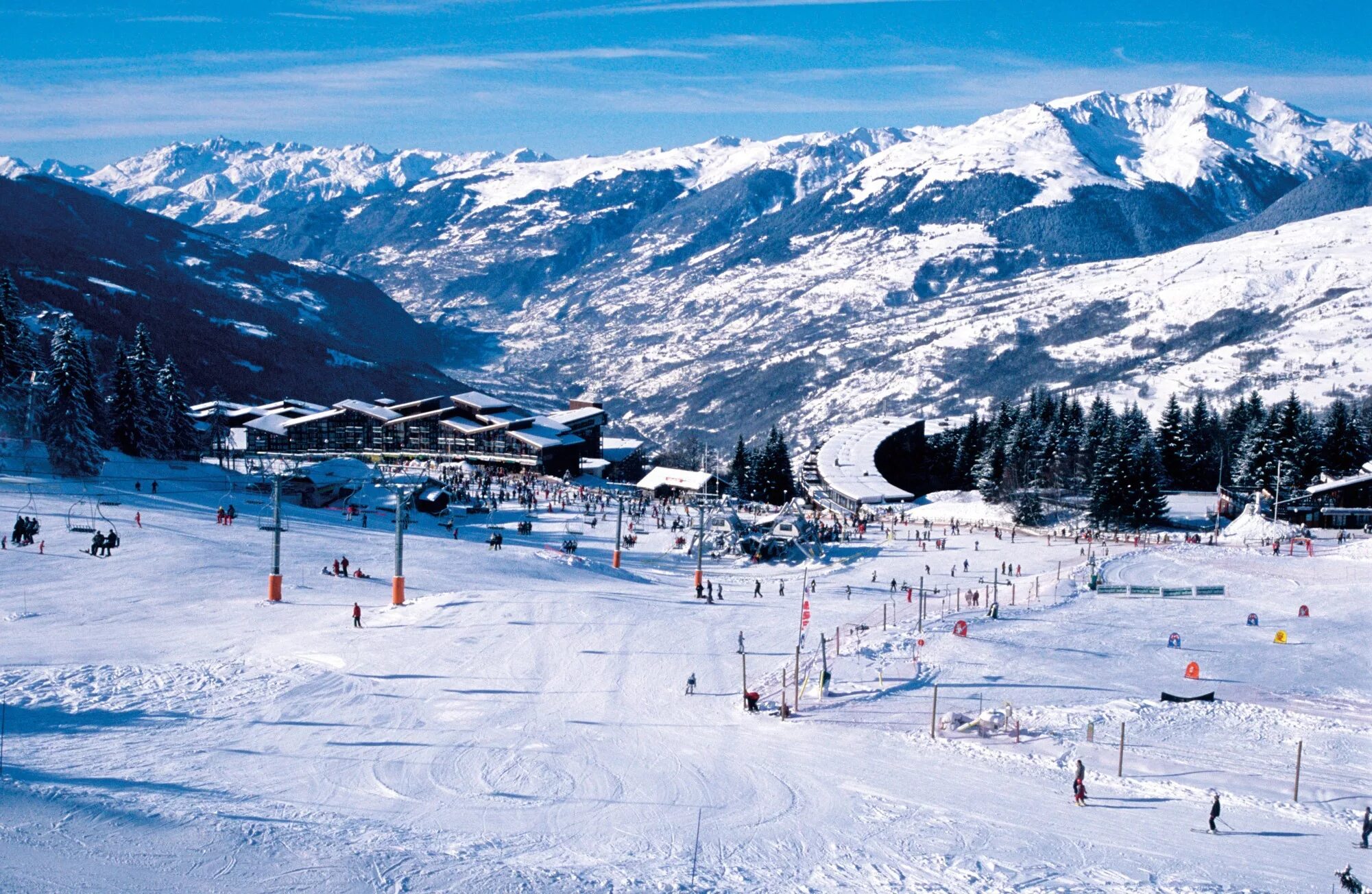 Лез-АРК-ла-Плань (les Arcs la Plagne), Франция. Альпы Франция горнолыжный курорт. Курорты Франции горнолыжные Мэрибель. Лезарк лыжный курорт. Виды горнолыжного курорта