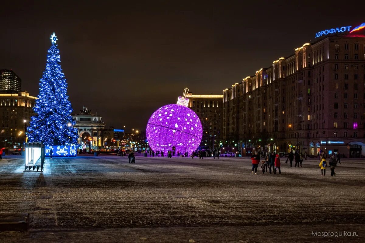 парк победы москва новый год. фото поклонной горы в москве зимой 2019. парк победы на поклонной горе москва зимой. шар на поклонной горе 2022. поклонная гора в москве 2022.