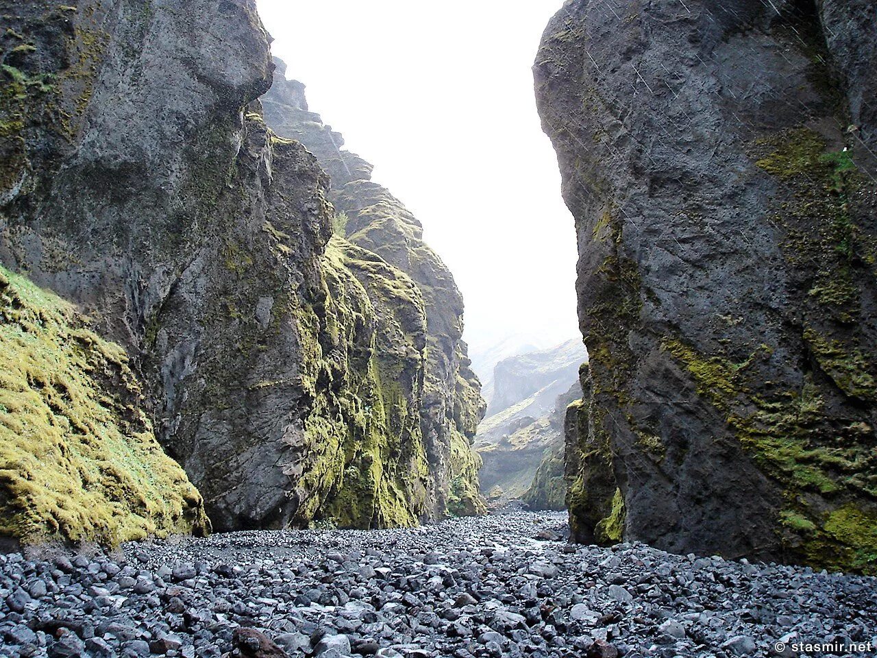 фермопилы ущелье греция. ущелье спартанцев. ущелье фермопилы 300 спартанцев. ущелье спартанцев. фермопильское ущелье 300 спартанцев.