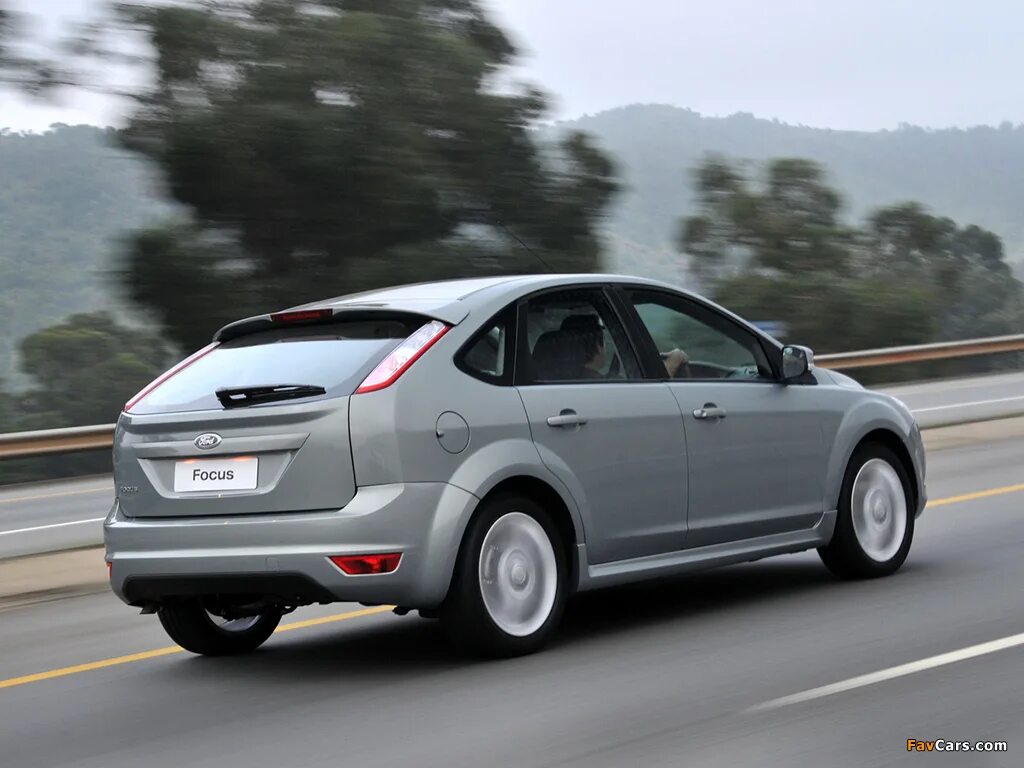 Ford focus 2 и 3. Форд фокус 2 поколения хэтчбек. Ford focus 2. 4. Ford focus 2008 хэтчбек.