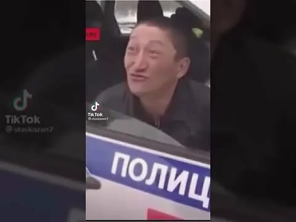 Песня чтоб слетели тапочки. Тапочки слетели. две тапочки слетели. аж 2 тапочки слетели. 2 тапочки слетели мем.