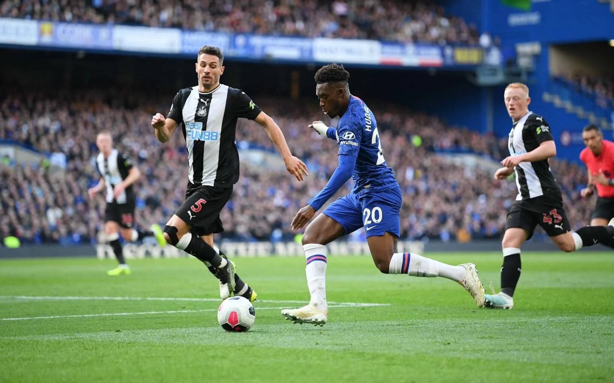 Ньюкасл юнайтед ноттингем форест. Ньюкасл юнайтед ноттингем форест. Ньюкасл кристал пэлас. Ноттингем форест ньюкасл. Ньюкасл юнайтед ноттингем форест.