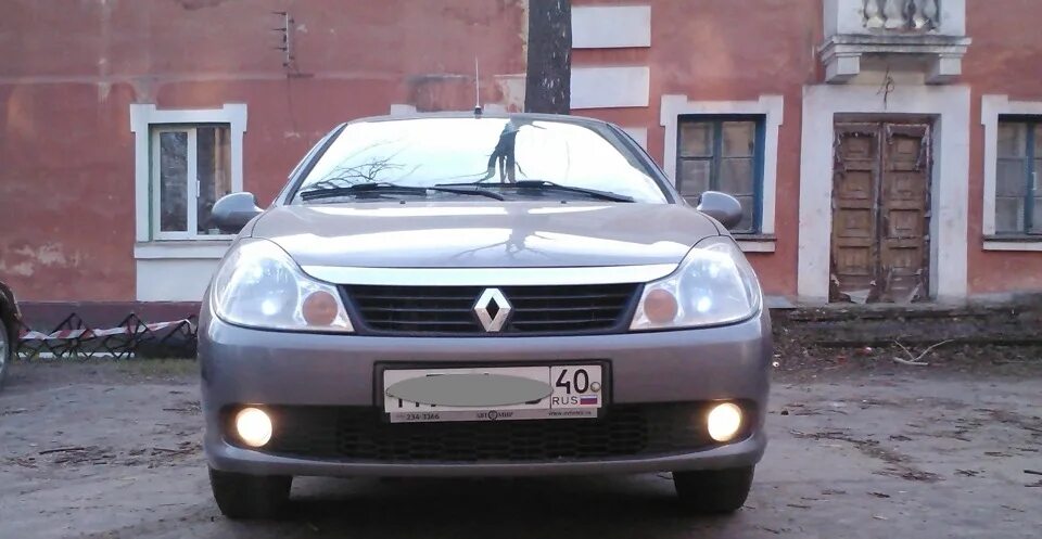 Крепление лампы ближнего света рено логан. Лампочки в фары рено симбол. Лампочка ближнего света рено симбол 2006. Лампочки в фары рено симбол. Лампочки в фары рено симбол.