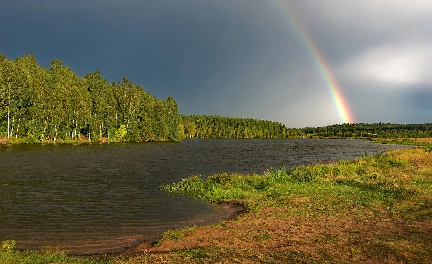 Река после дождя