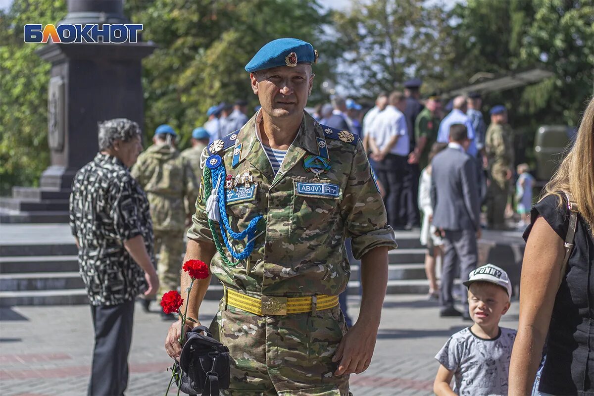 Крылатый воронеж. Десантура. ВДВ Воронеж. Десантура фото. День ВДВ Воронеж.