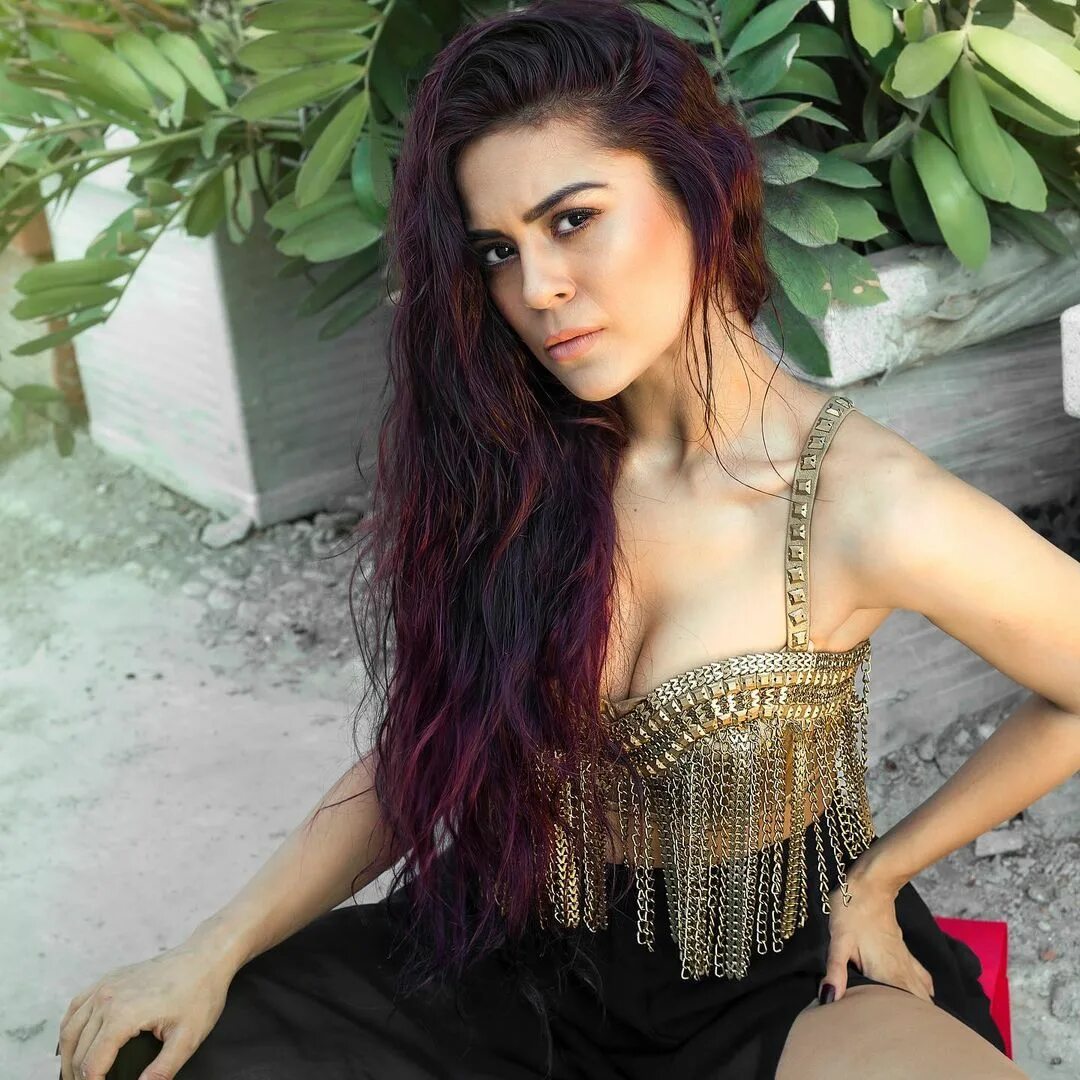 Сумайя клон актриса. Сана саид. Сана саид фото. Sana saeed актриса. Актриса саид.