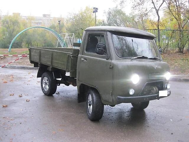 УАЗ 3303 военный. УАЗ 3303 бортовой. Грузоподъёмность УАЗ 3303 бортовой. УАЗ головастик бортовой. Бортовых уазиков иркутская область