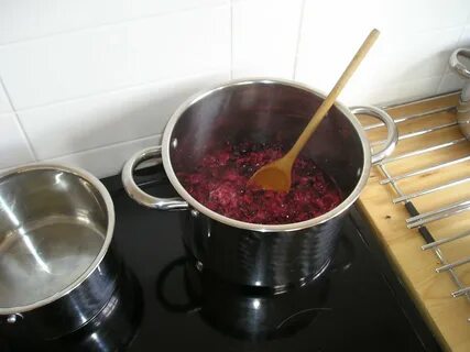 Сок из рябины в соковарке