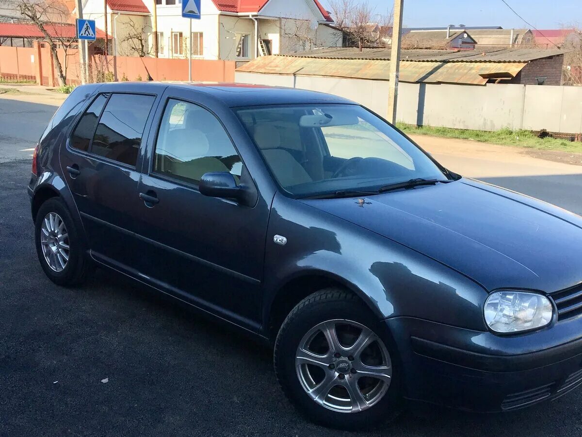 Фольксваген гольф 2001. Фольксваген гольф 4 2001 года. Гольф 4 1.6 2001. Volkswagen Golf IV хэтчбек 2001.