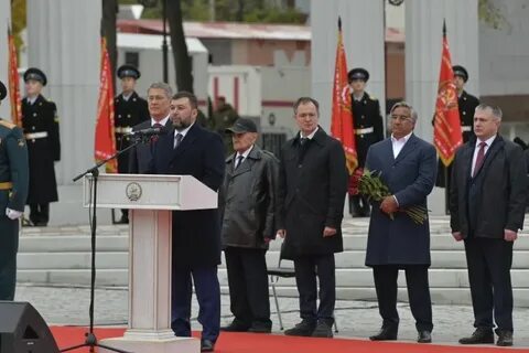Выступил на открытии памятника
