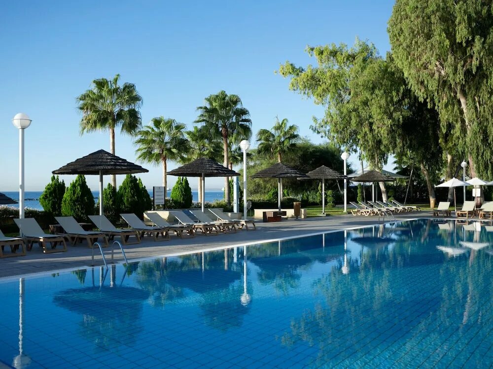 Отель мирамаре куин вай фай платный. Atlantica miramare 4. Лимассол / limassol atlantica miramare beach 4 пляж. Atlantica miramare 4. Atlantica miramare beach 4 кипр лимассол.