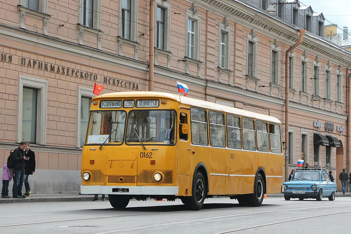 Старые автобусы в санкт петербурге. Лиаз 677. лиаз 677м санкт петербург. лиаз 677 спб. лиаз-677м ленинград.