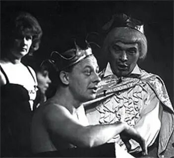 Евстигнеев король спектакль