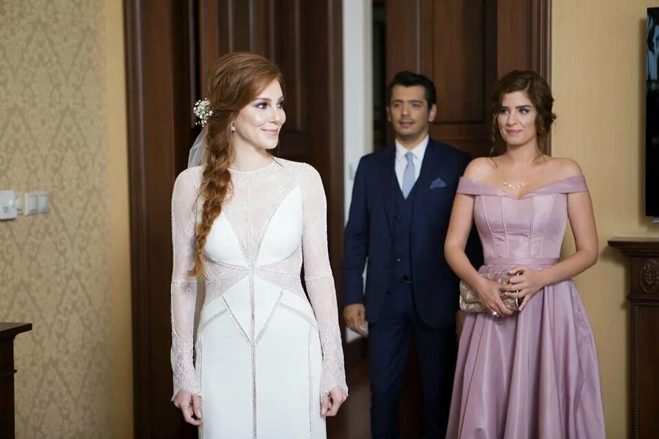 сериал любовь напрокат сериал. дефне турецкий сериал. омер и дефне в свадебном платье. свадьба омера и дефне. любовь напрокат свадьба.