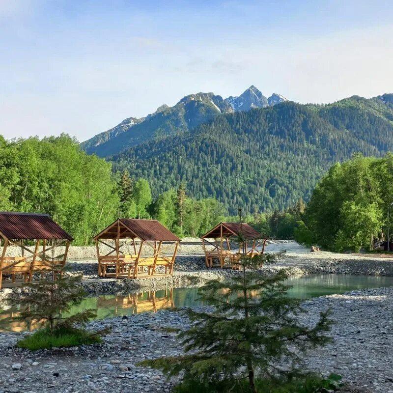 Архыз шале архыз. Дачный дворик заовражная ул 22 балаково. Архыз шале домики. База отдыха архыз ленина 6. Нарт эль шале архыз.