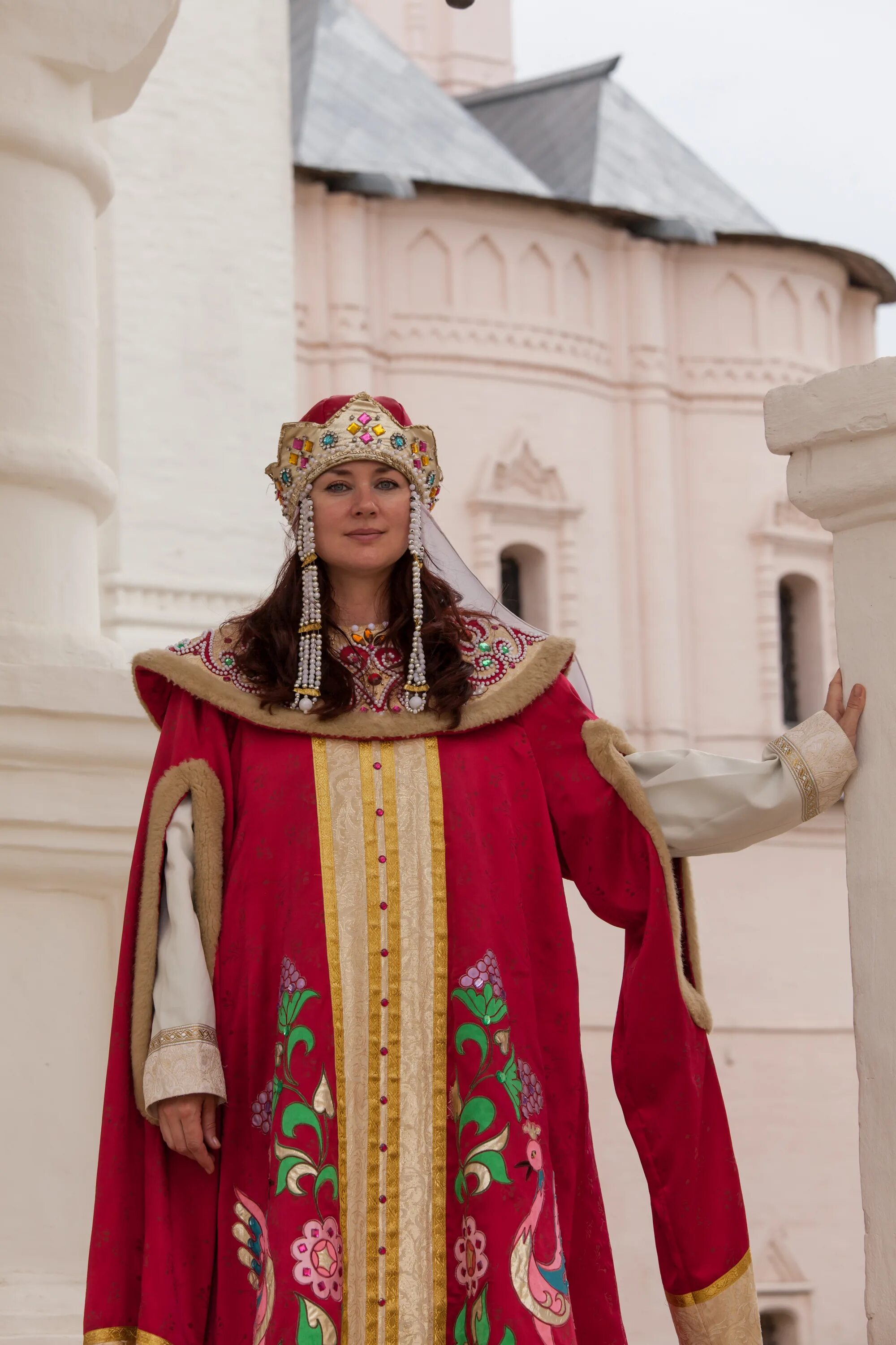 русь 16 века одежда княжна. одежда боярыни времен ивана грозного. костюм царицы. дом русской моды валентины аверьяновой. одежда русская княжна в древней руси.