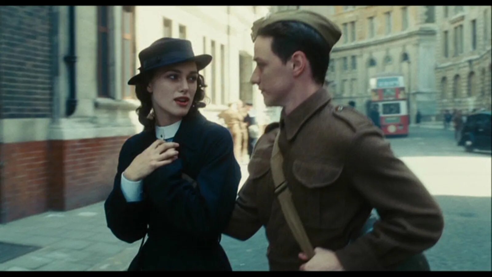 Искупление 2007 макэвой. Искупление графа 22. Натали портман искупление. Искупление графа 22. Искупление 2007 сесилия.