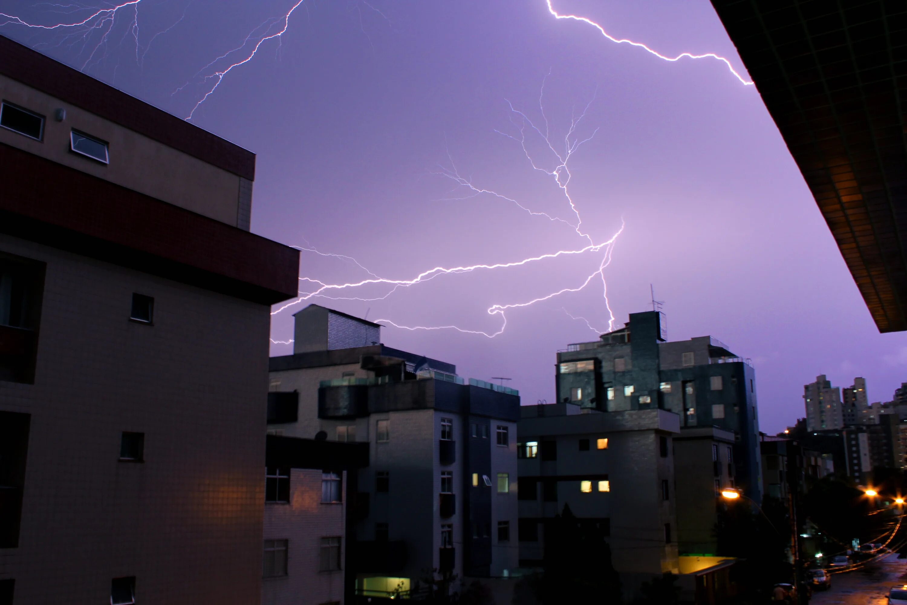 молния в горах. молния. франциско негрони гроза вулкан. король и шут молния. дурак и молния.