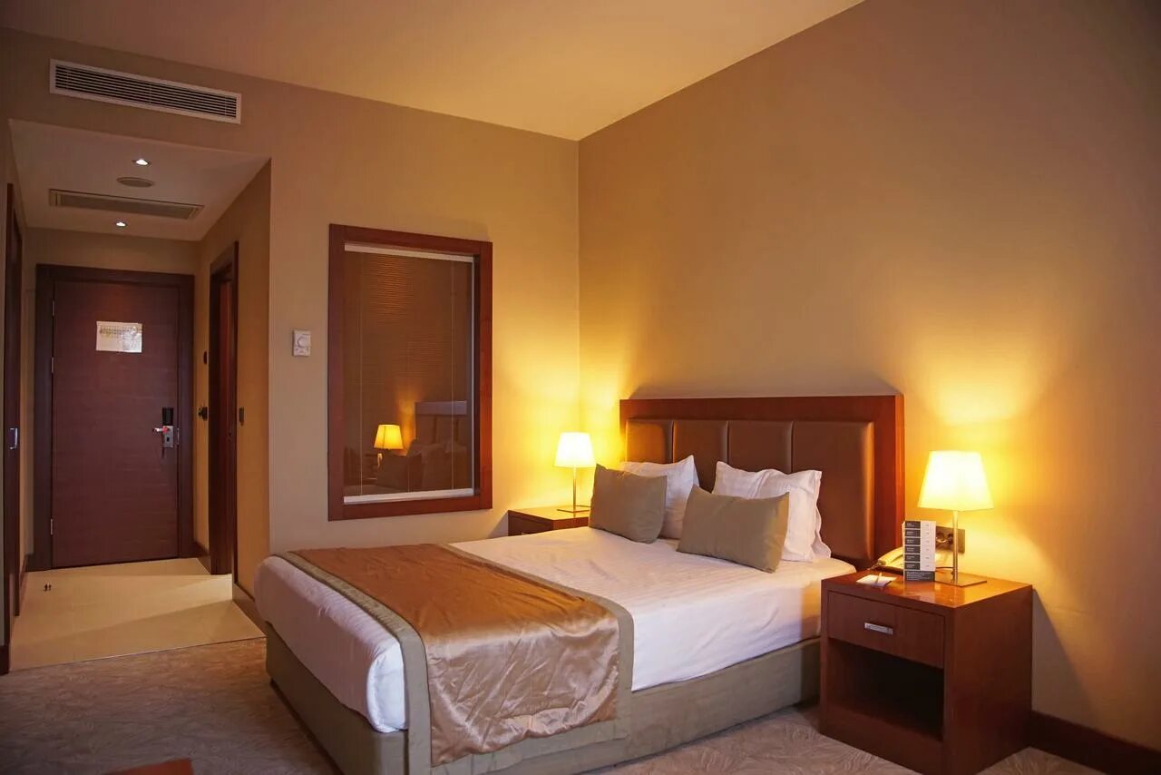The hotel is park. Green park hotel. Тузла (стамбул). The hotel is park. Green park pendik отель стамбул бассейн.