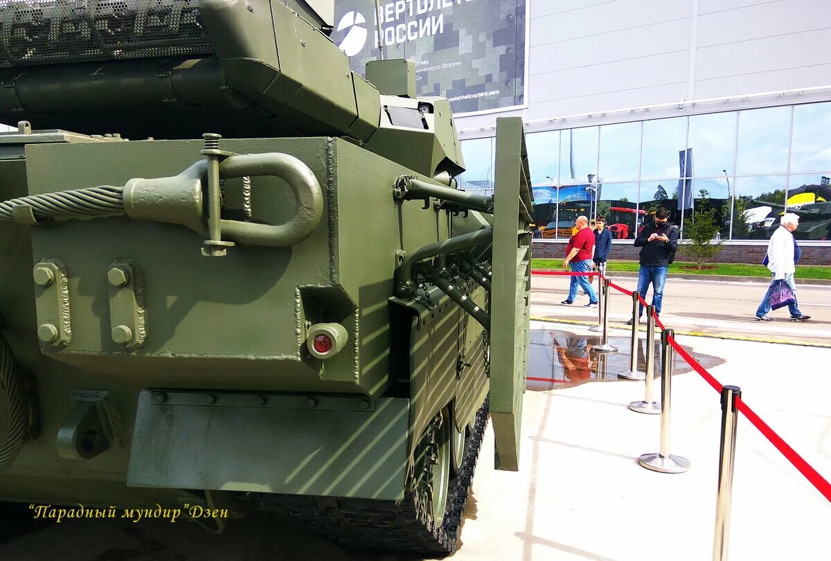 Т14 калибр. Танк т-14 armata. Автомат заряжания т-14 армата. Т-14 армата колонна. Т-14 армата на параде.