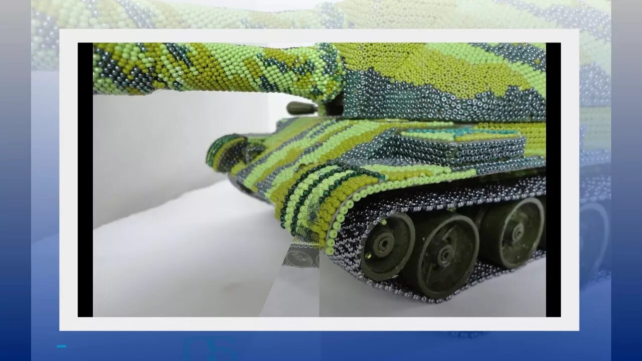 Поделка танк. Танк из бисера. Поделки на 23 февраля из термомозайки. Танк из бисера мастер класс. Танк из бисера плоский.