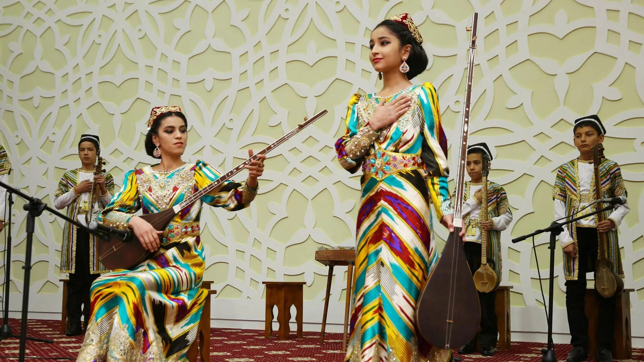 Точикистон ватани. Зебосанам 2021. Ансамбль дутаристок. Музыканты Таджикистана. Танцы Таджикистана.