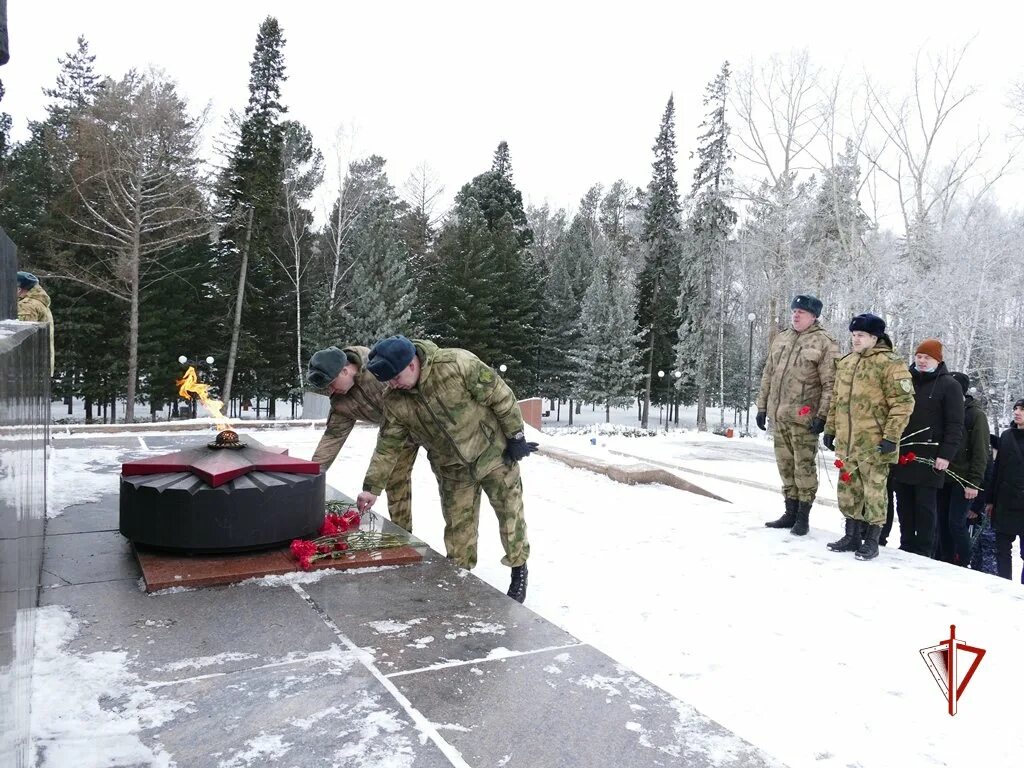 Росгвардия праздник 27. День Росгвардии. С днём Росгвардии картинки. Северская дивизия Росгвардии. Праздники рос гвардии в марте.